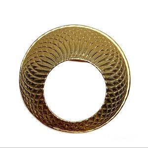Vintage gold tone small textured circle brooch pin